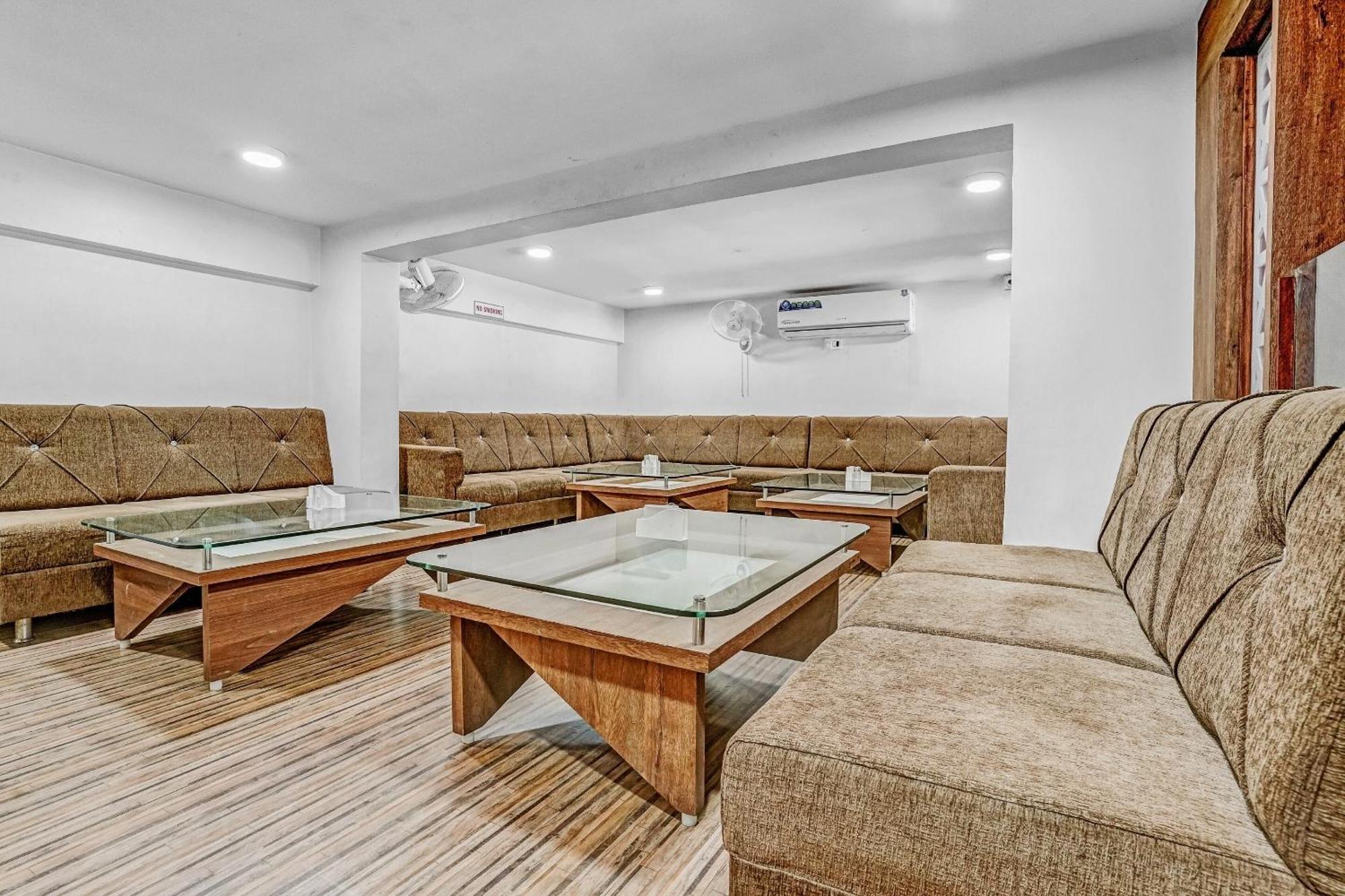 Super Hotel O Homely Stay 奥兰加巴德 外观 照片